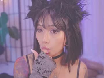 girl
        nekyra_san cam image #6622337