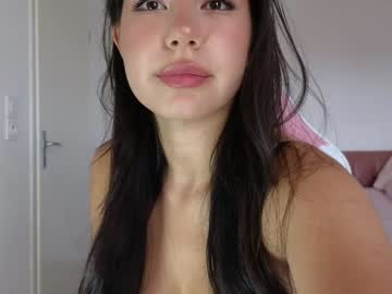 girl
        deniseone cam image #2400604
