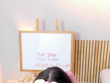 girl
        little_effy18 cam image #945949