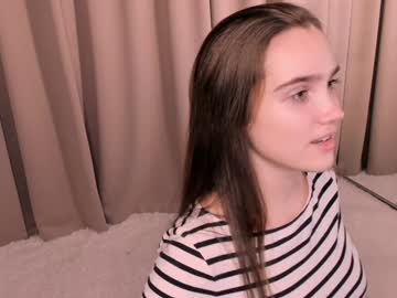girl
        dominogoulder cam image #5570728