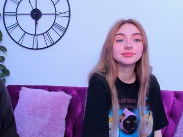 girl
        elizabeth__gray cam image #849759