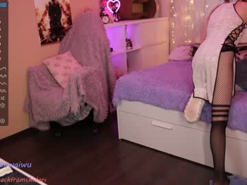 girl
        yourcutewaifu cam image #1272942