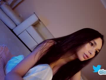 girl
        hollyextra cam image #218528