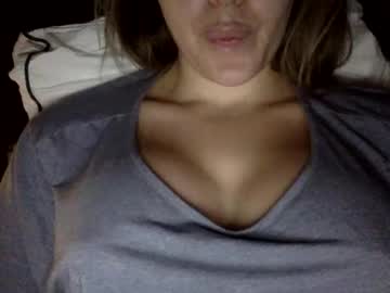 girl
        yourgoddesssandra cam image #6810075