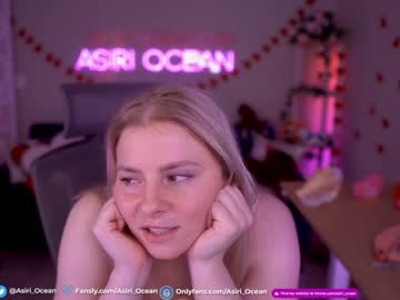 girl
        asiri_ocean cam image #3457795