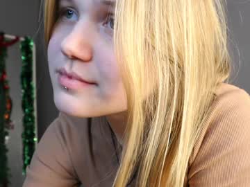 girl
        gayfarwell cam image #5693634