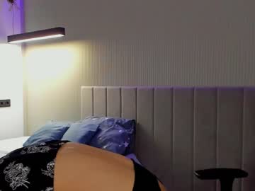 girl
        angella_kleee cam image #1716411