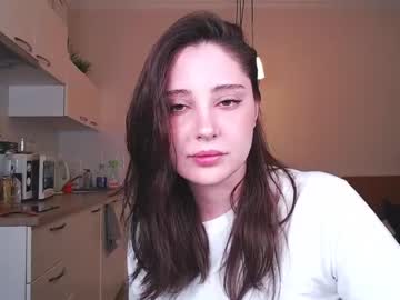 girl
        funnybunny3579 cam image #1396602