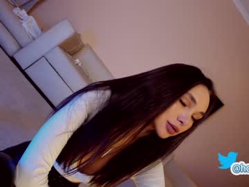 girl
        hollyextra cam image #398056