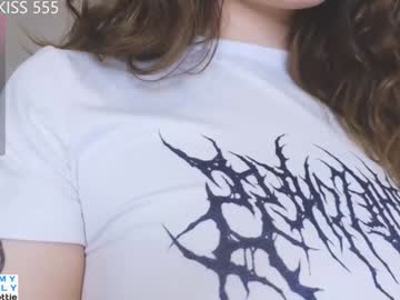 girl
        lottie_shine cam image #4349617