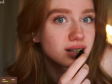 girl
        lizzy_blaze cam image #5773482