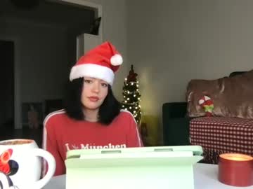 girl
        littlesugarpea cam image #3141950