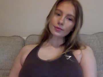 girl
        britishbelle19 cam image #1372593