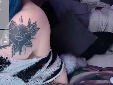 girl
        aciddroll cam image #6902130