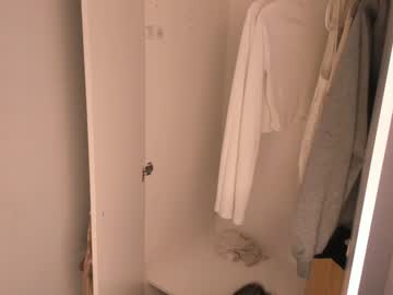 girl
        ritaschneider cam image #1141204