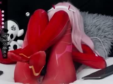 girl
        xenomy cam image #2580709