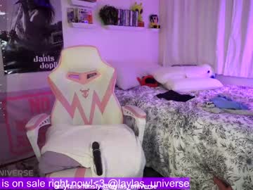 girl
        laylas_universe cam image #4409647