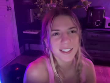 girl
        oliviahansleyy cam image #5861895