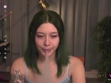 girl
        kina_ka cam image #5811600