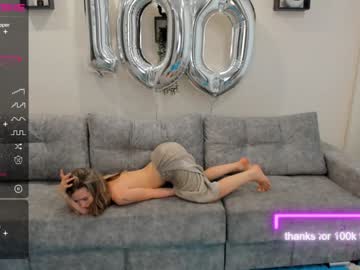 girl
        lynnatlee cam image #4676857