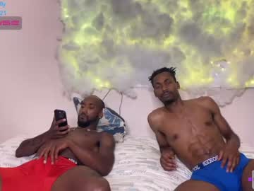 couple
        a_kingg cam image #1536415