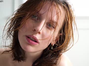 girl
        ellaa91 cam image #923697