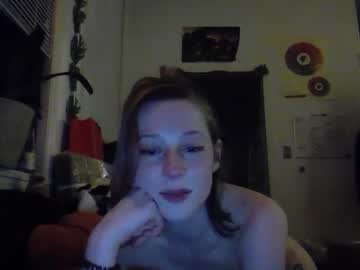 girl
        toothandclaws cam image #1308155