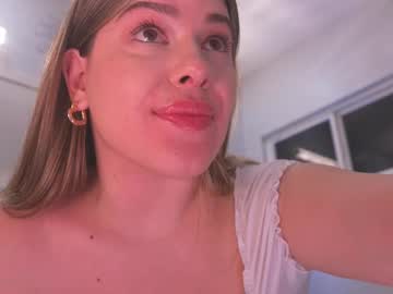 girl
        lana_rosy cam image #6263009