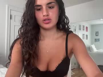 girl
        itsmellll cam image #4931287