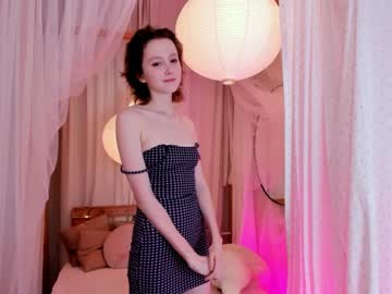 girl
        hailiemills cam image #192385