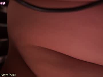 girl
        evelynpiers cam image #1573131