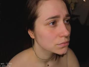 girl
        heylixie_ cam image #6665825
