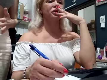 girl
        cheatinwife cam image #2928689