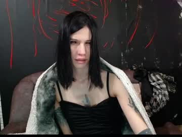 girl
        nitghtblood cam image #976287