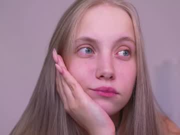girl
        appr0ved cam image #6282206