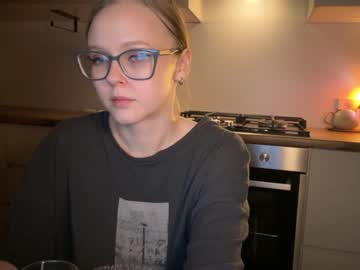 couple
        babyytonight cam image #3840113