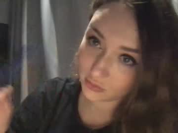girl
        barsu4ka cam image #803320