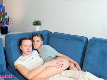 couple
        barbarajennifers cam image #584994