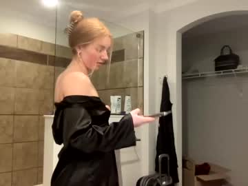 girl
        kaybrookee cam image #1156371