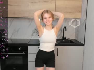 girl
        lizbethberner cam image #3613639