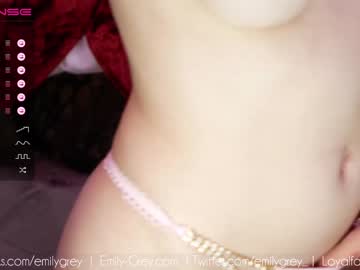 girl
        emilygrey_ cam image #1515330