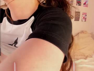 girl
        alicebonam cam image #4820393
