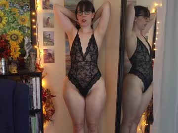 girl
        ellynaomi cam image #2617110