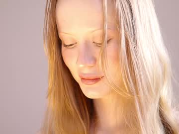 girl
        cute_shine cam image #5697218