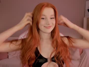 girl
        leahsthetics cam image #3999454