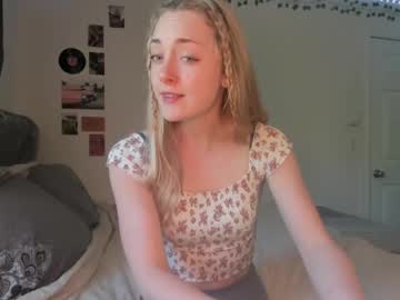 girl
        justpiper cam image #4268053