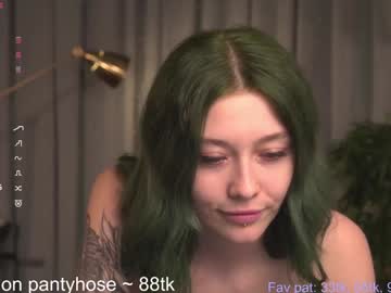 girl
        kina_ka cam image #5828308