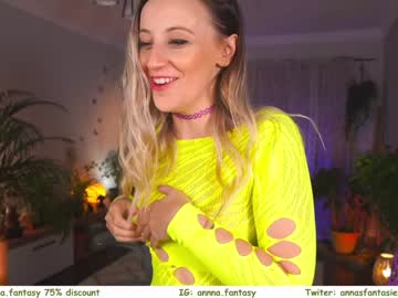 girl
        the_pussy_boulevard cam image #1895137
