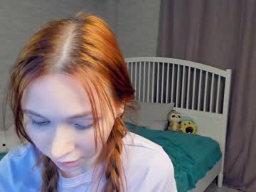 girl
        udeledobson cam image #3499552