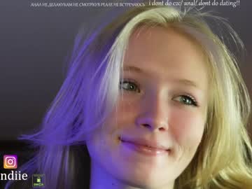 girl
        bestblondiiecb cam image #1462637
